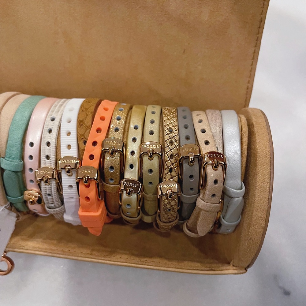 FOSSIL GEORGIA THREE-HAND LEATHER WRAP WATCH SET (DISCONTINUED) - Picture 10 of 16